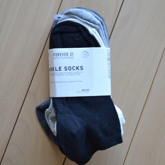 Forever 21 Ankle Socks Bundle NWT One Size - Picture 1 of 3